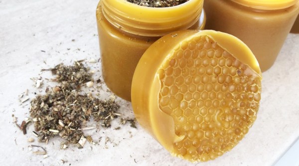 pot rond avec empreinte alvéole sur le couvercle